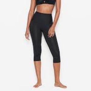 VICTORIA’S SECRET LEGGING CAPRIS